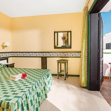 Apartamento One Bedroorm Pool View At 200m From The Beach